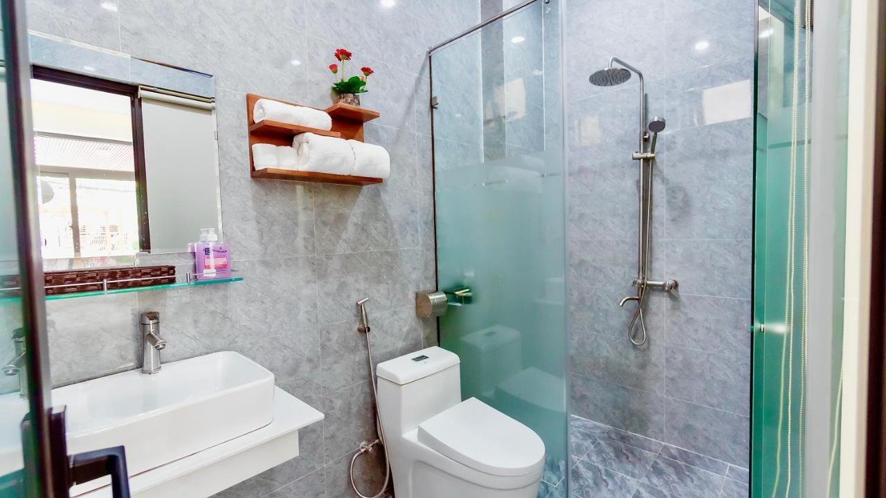 Lena Homestay & Villa Dong Hoi Exteriör bild