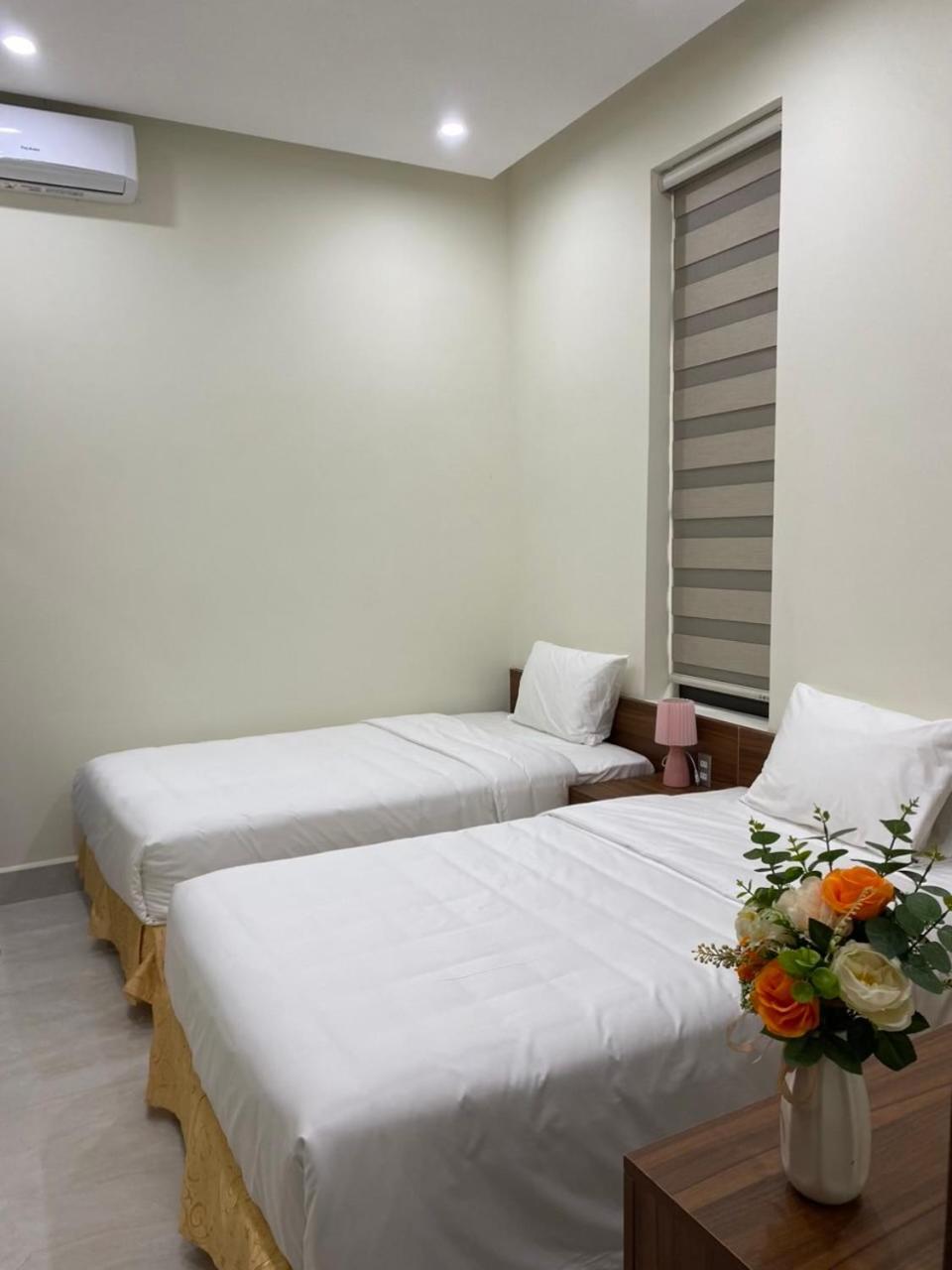 Lena Homestay & Villa Dong Hoi Exteriör bild
